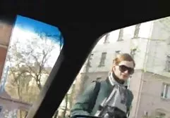 ورزش در داخل کانال فیلم سکسی تلگرام طلایی یک زن آسیایی به جای ارائه